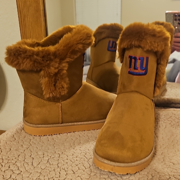 Women's Tan Ankle Boots with Fur Lining - Picture 1 of 1
